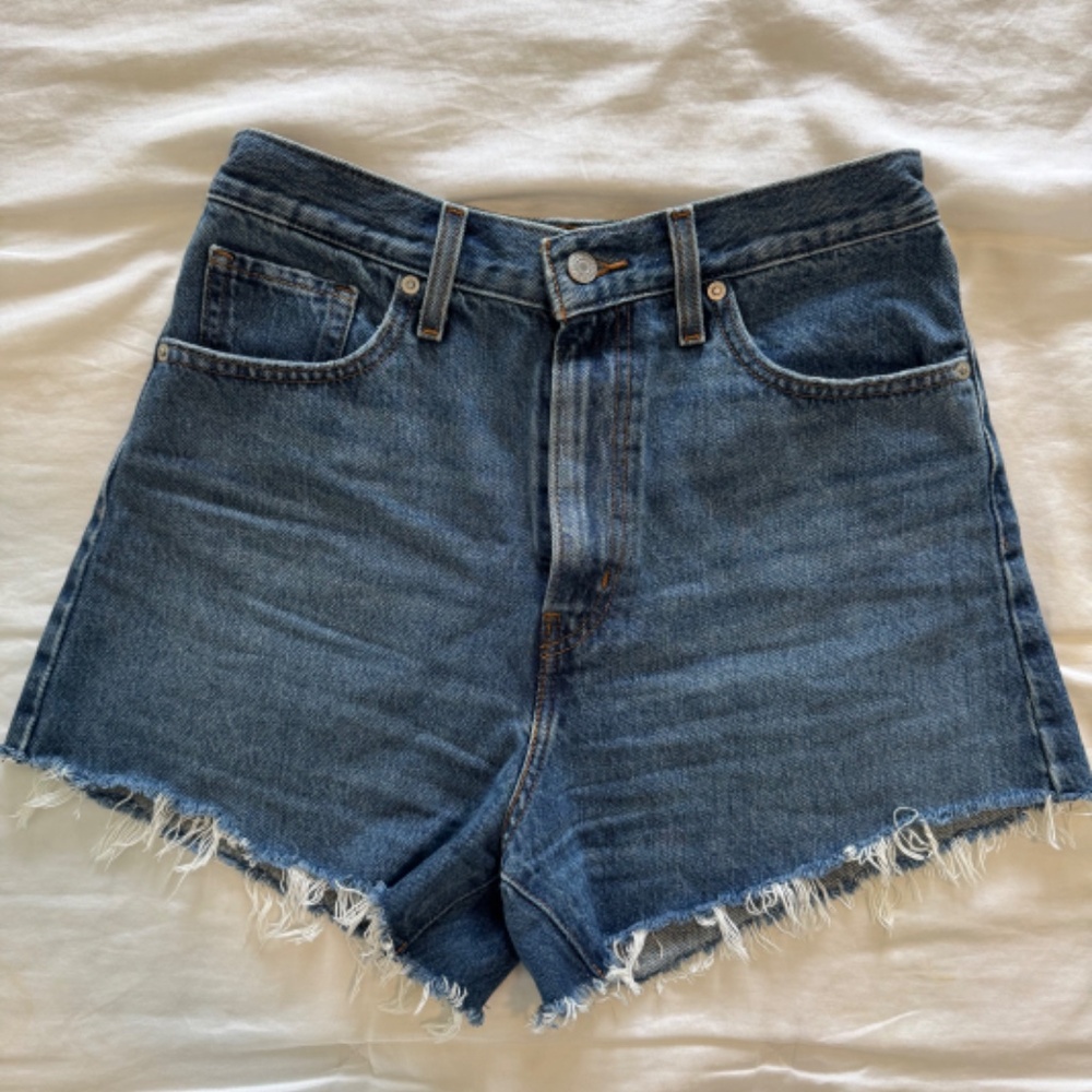 Levi's High Waisted Mom Shorts